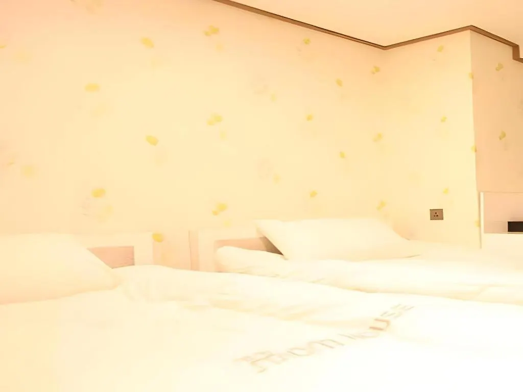 Hotel Myeongdong Mom House Seúl