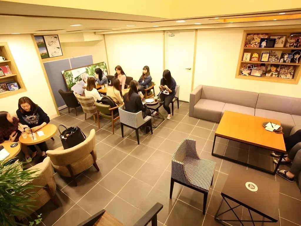 Myeongdong Mom House Hotel Seoul 2*,  South Korea