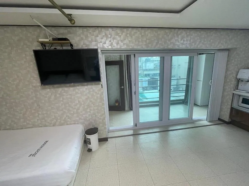 Myeongdong Mom House Hotel Seoul