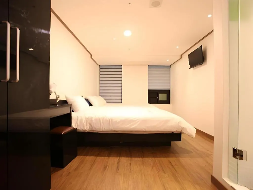 Myeongdong Mom House Hotel Seoul