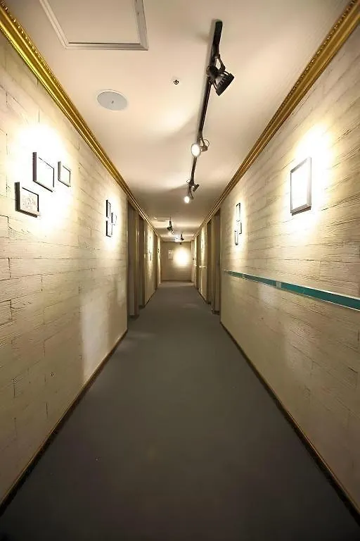 Hotel Myeongdong Mom House Seúl
