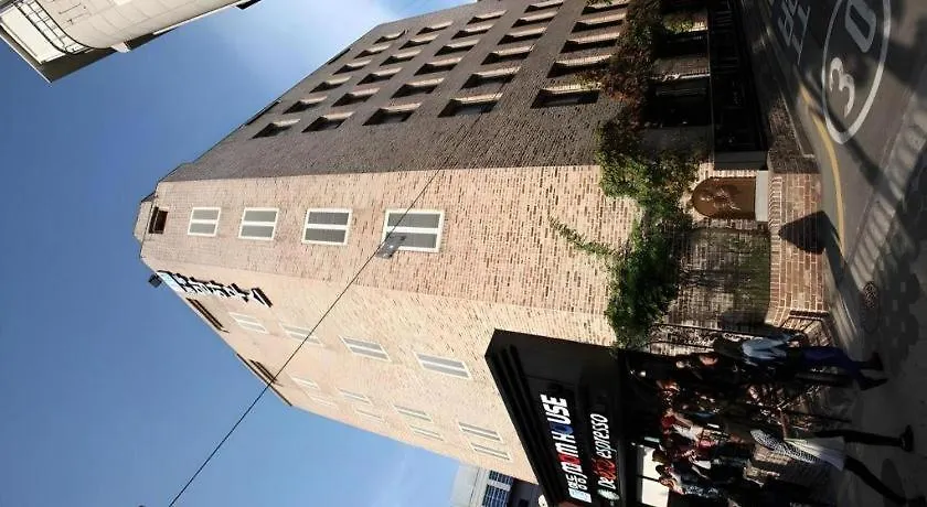 Hotel Myeongdong Mom House Seúl
