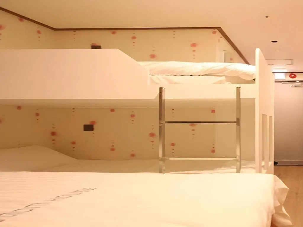 Myeongdong Mom House Hotel Seoul